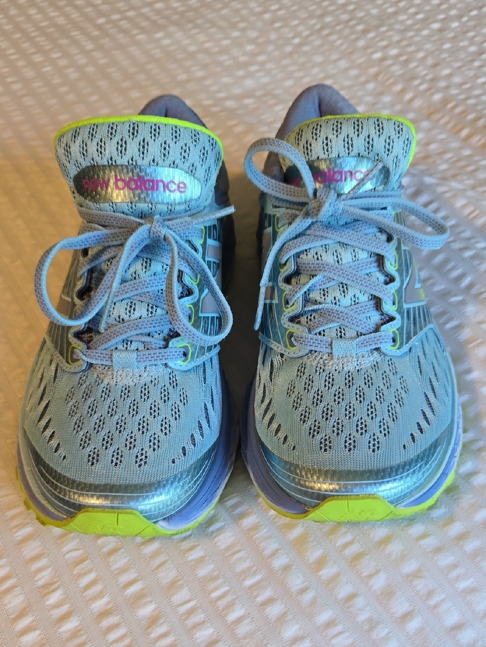 NEW BALANCE Women's  Light Blue & Neon Yellow Athletic Sneakers Size 6